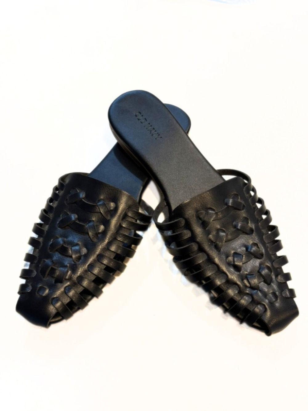Old Navy Faux Leather Woven Mules Black Size 8